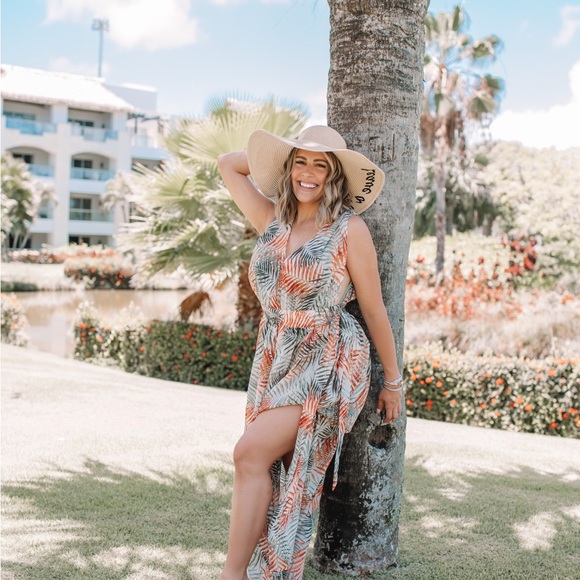 Beach Cover Up - Picture 2 of 2